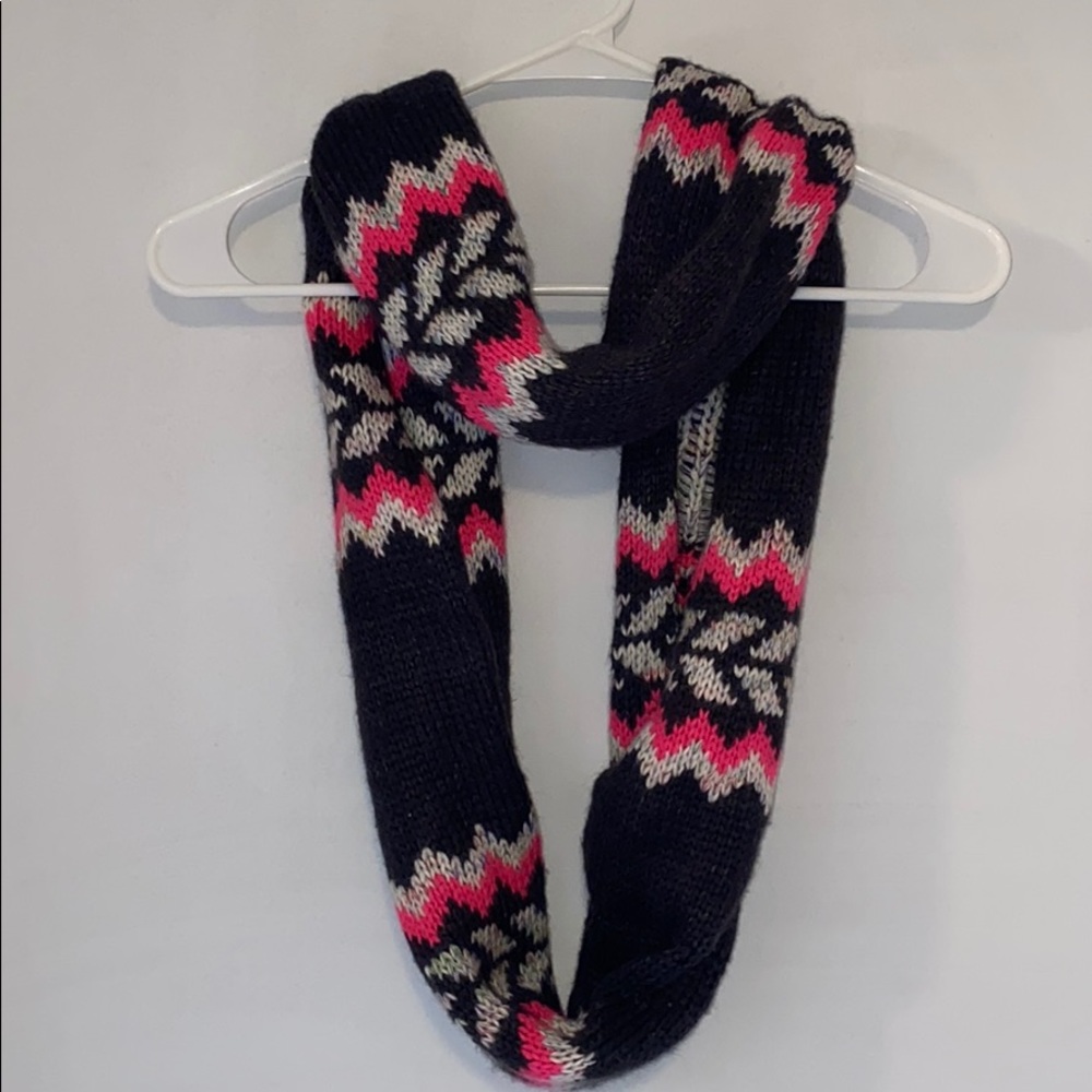 American Eagle Infinity Scarf